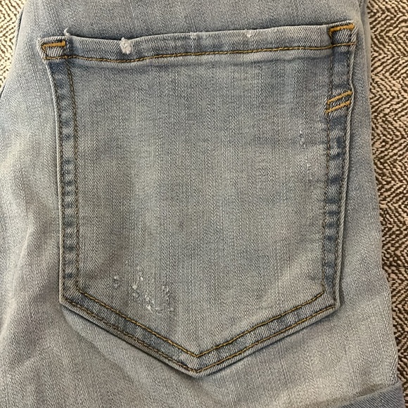 High rise, curvy midi light blue jean shorts - Picture 5 of 5